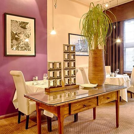 Hotel Restaurant "Le Strasbourg" ビッチュ エクステリア 写真