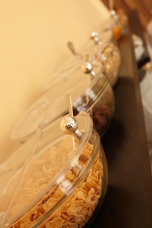 Hotel Restaurant "Le Strasbourg" ビッチュ エクステリア 写真
